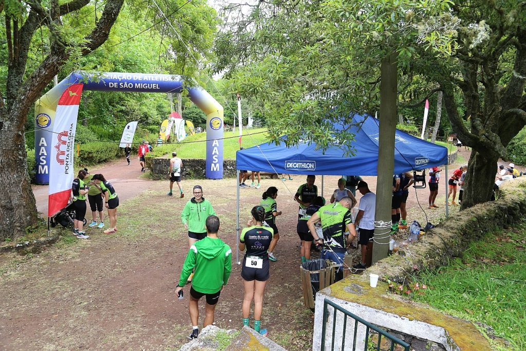 Ponta Delgada Backyard - Juventude Ilha Verde