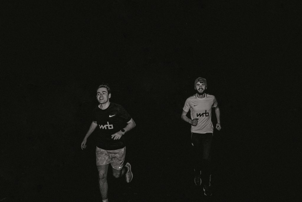 Corridas Noturnas em Portugal: O Guia Completo para Correr de Noite